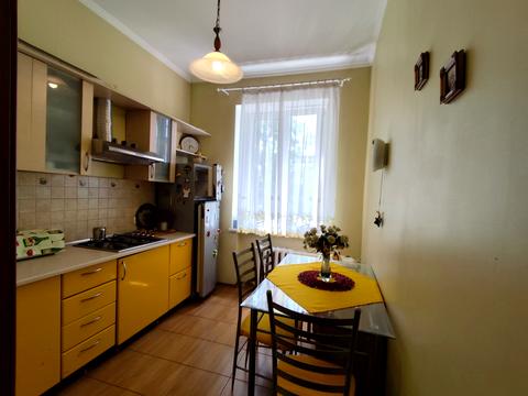квартира за адресою Базарна вул., 66