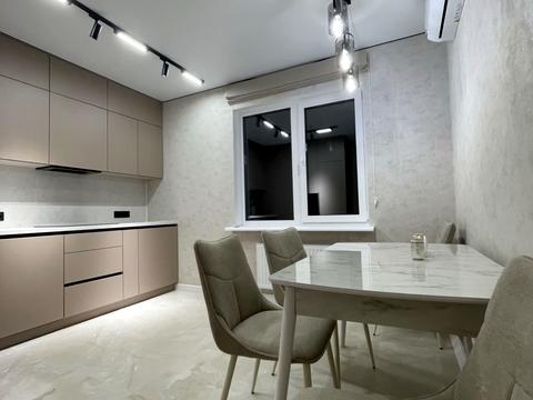 квартира за адресою Літературна вул., 10