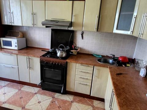 квартира за адресою Коновальця вул., 3