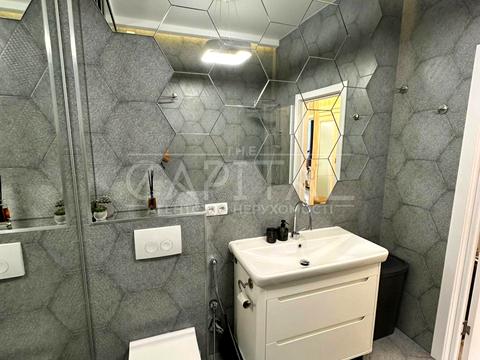 квартира за адресою Василя Тютюнника вул. (Анрі Барбюса), 53