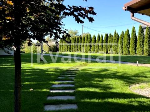 будинок за адресою Центральна вул.