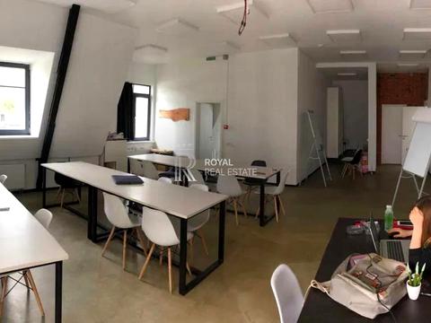 комерційна за адресою Кожум'яцька вул., 10