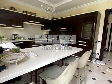 будинок за адресою Космонавтів