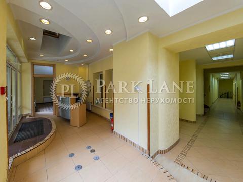 комерційна за адресою Саксаганського вул., 67-А