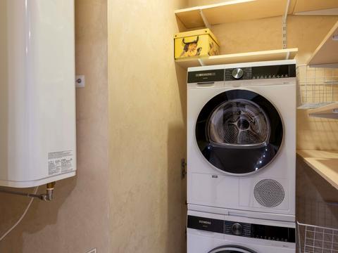 квартира за адресою Ревуцького вул., 40-Г
