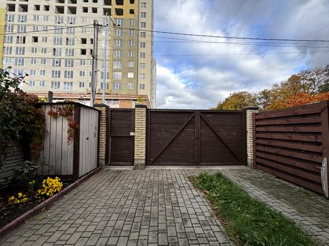 будинок за адресою Олекси Тихого пров., 1