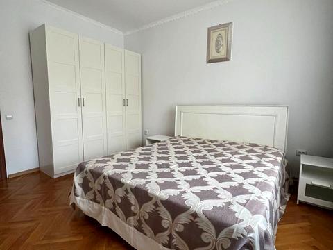 квартира за адресою Шептицького, 10