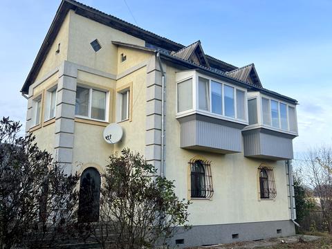 будинок за адресою Першотравнева