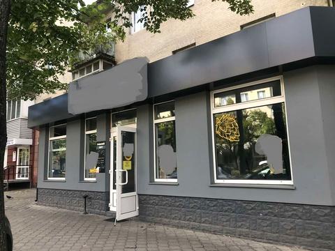 комерційна за адресою Миру просп., 21