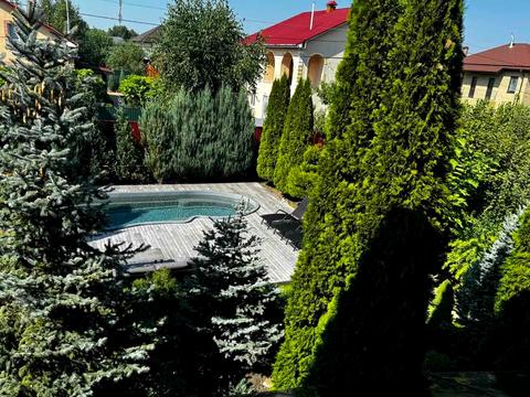 будинок за адресою с. Пухівка, Набережна, 5а