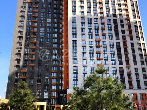 комерційна за адресою Дніпровська набережна вул., 18-А