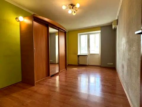 квартира за адресою Київ, Науки просп., 4
