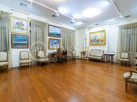 комерційна за адресою Кудрявська вул., 8-А