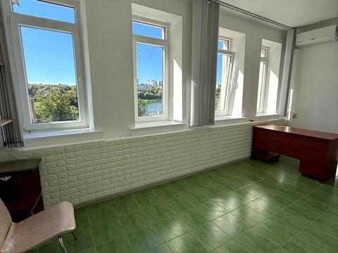 комерційна за адресою Панаса Мирного, 4/1