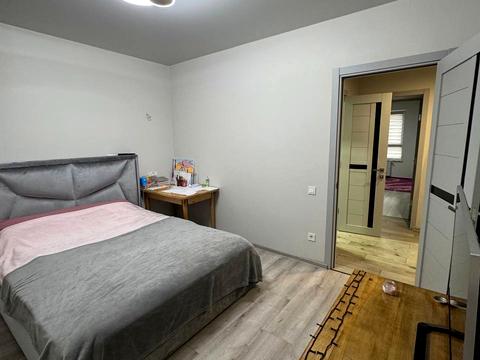 квартира за адресою Олександра Довженка вул., 5