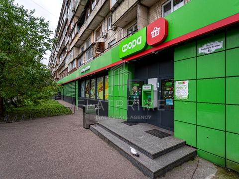 комерційна за адресою Амвросія Бучми бульв., 6-А