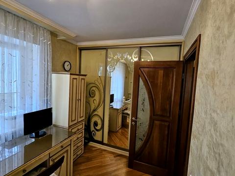 квартира за адресою Академіка Євгена Лазаренка вул., 9