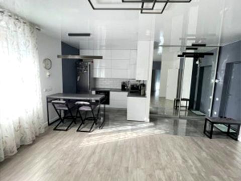 квартира по адресу Небесной Сотни просп. (Маршала Жукова), 111