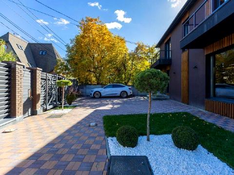 будинок за адресою Центральна вул.