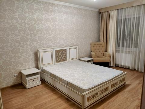 квартира за адресою Академіка Єфремова вул. (Командарма Уборевича), 19