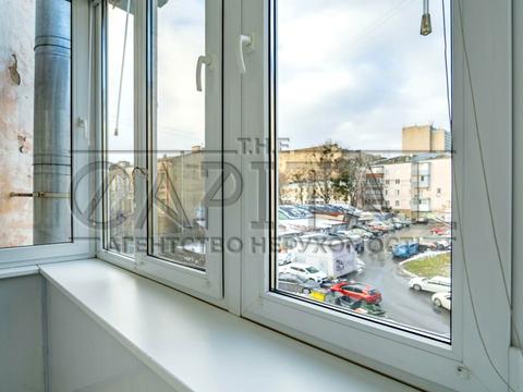 комерційна за адресою Саксаганського вул., 42