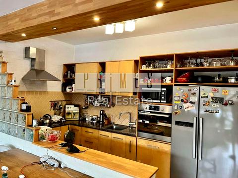 будинок за адресою Василя Погрібного пров.