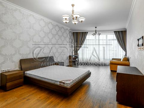 комерційна за адресою Кловський узвіз, 7а