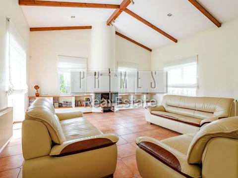 будинок за адресою Зоряна вул.