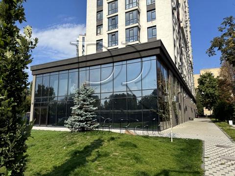 коммерческая по адресу Любомира Гузара просп. (Космонавта Комарова), 15а