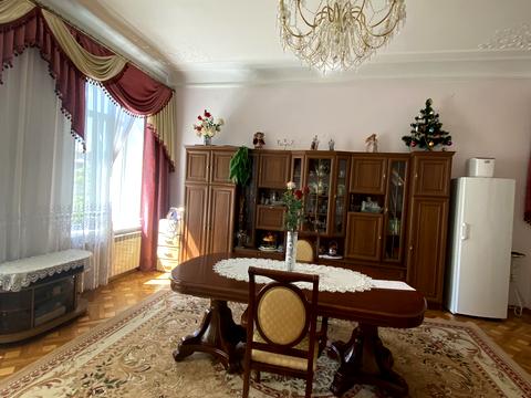 квартира за адресою Івана Вакарчука вул., 12