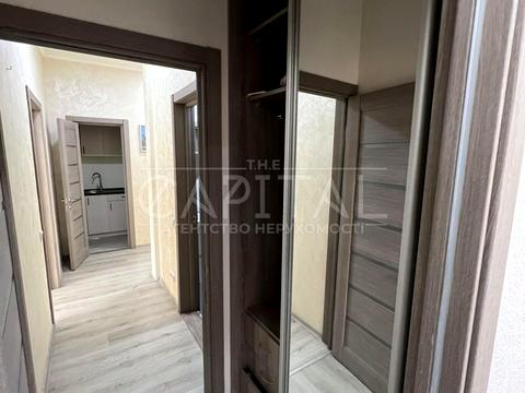 коммерческая по адресу Антоновича, 103