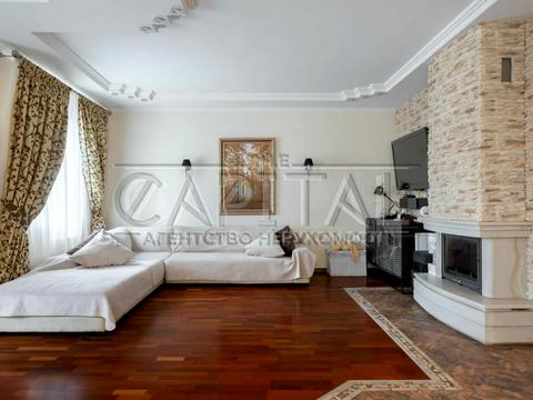 будинок за адресою Лугова