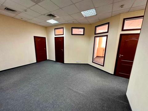 комерційна за адресою Новокостянтинівська вул., 13/10