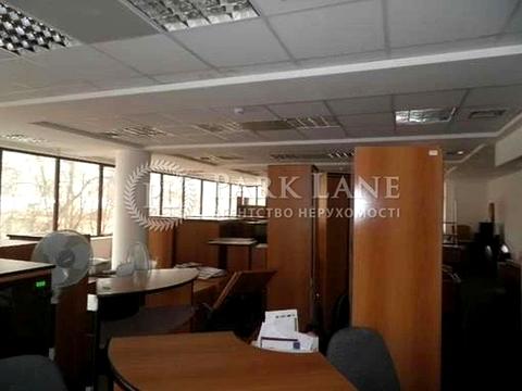 комерційна за адресою Володимирська вул., 77-А