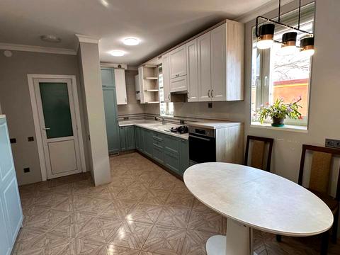будинок за адресою смт. Таїрове, Коралова вул., 55