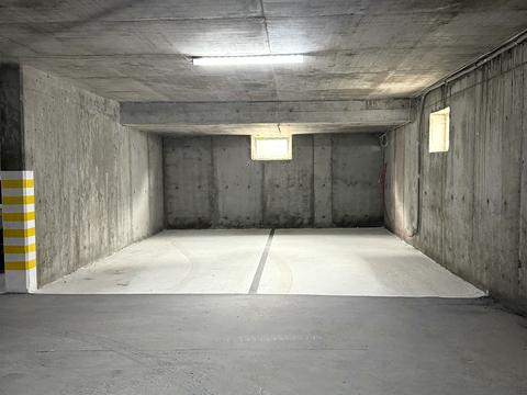 паркомісце за адресою Землеробський пров., 25