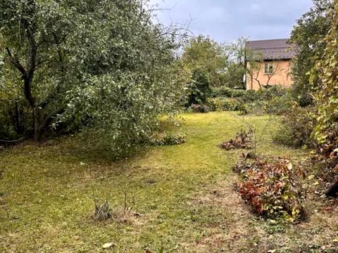 ділянка за адресою Центральна вул.