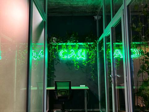 комерційна за адресою Кловський узвіз, 7a