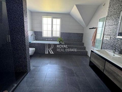 будинок за адресою Центральна вул.