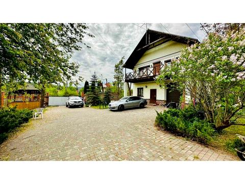 дом по адресу васильківська