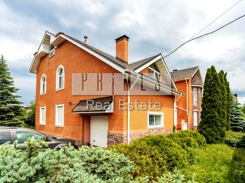 будинок за адресою Гідності вул. (Жертв Революції), 18