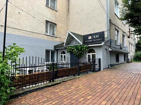 комерційна за адресою Пушкіна, 1