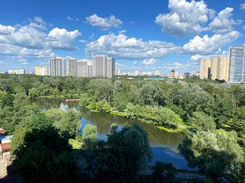 комерційна за адресою Воскресенська вул., 2-В