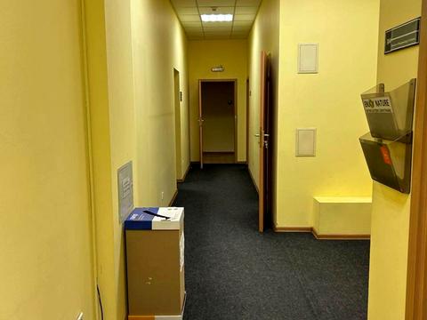 комерційна за адресою Саксаганського вул., 106Б