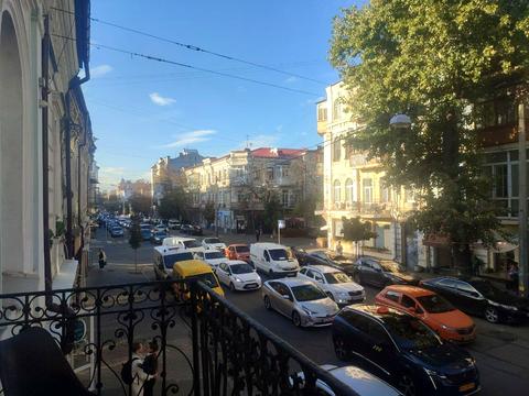 комерційна за адресою Костянтинівська вул., 21