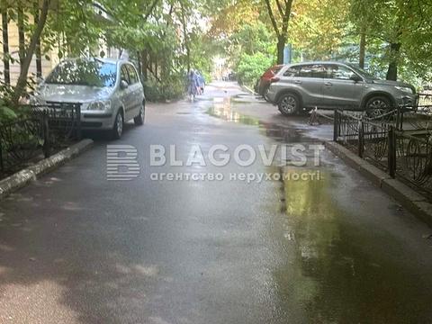 квартира по адресу Кловский спуск, 24