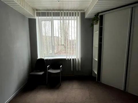 комерційна за адресою Добровольців пров., 17