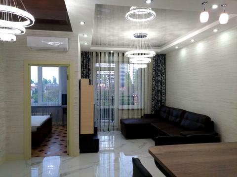 квартира за адресою Літературна вул., 8