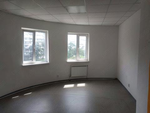 комерційна за адресою Левка Лук'яненка вул. (Маршала Тимошенка), 9