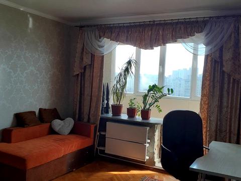 квартира за адресою Ревуцького вул., 42-Б